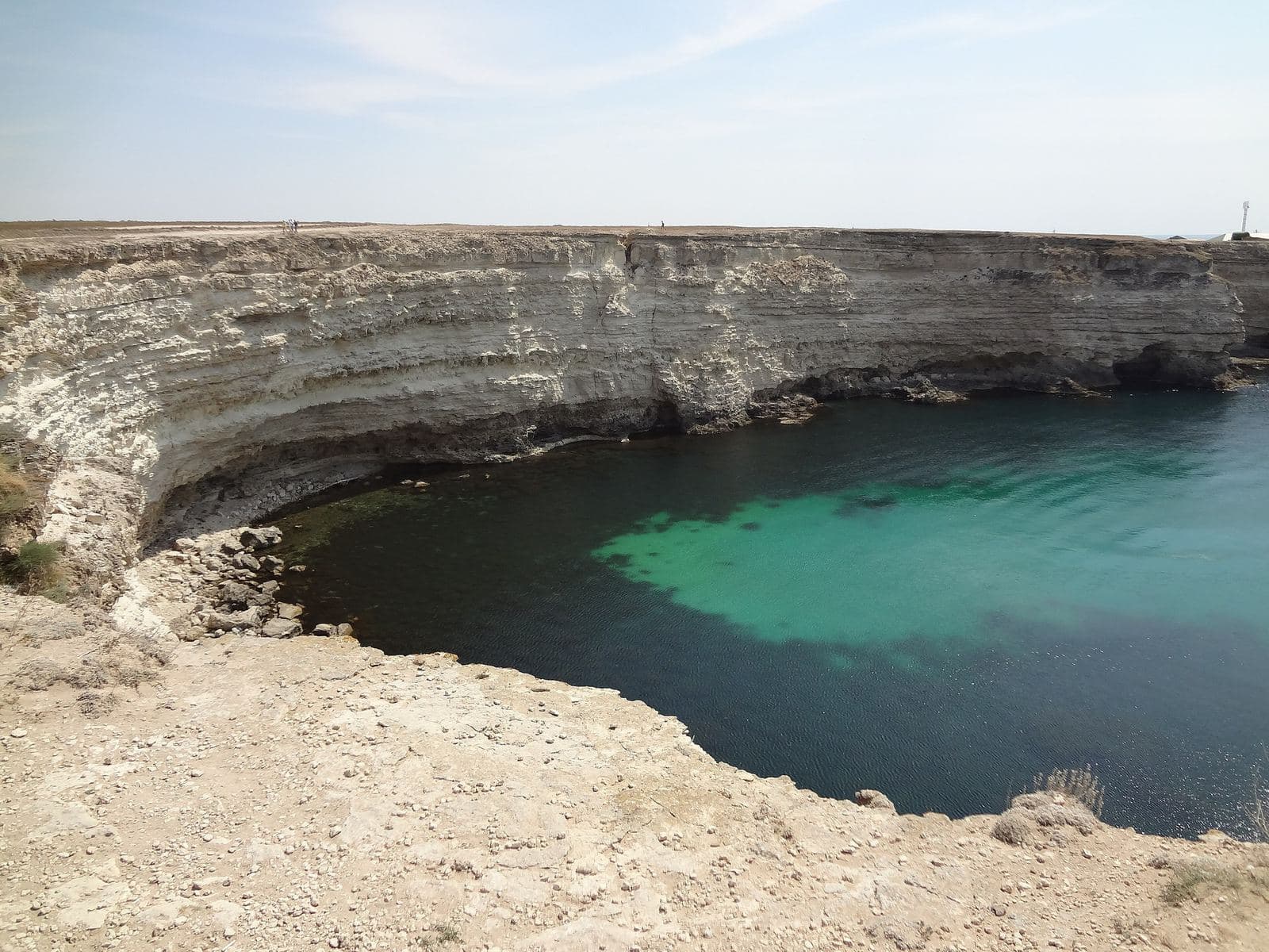 Тарханкут: белые скалы и бирюзовая вода рядом с участком №5